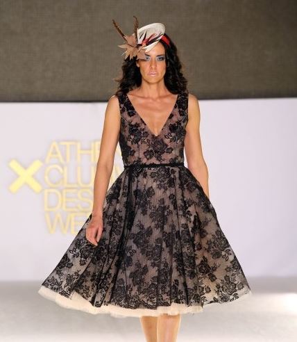 ΦΩΤΟ-Πασαρέλα με «θεές των 90s»