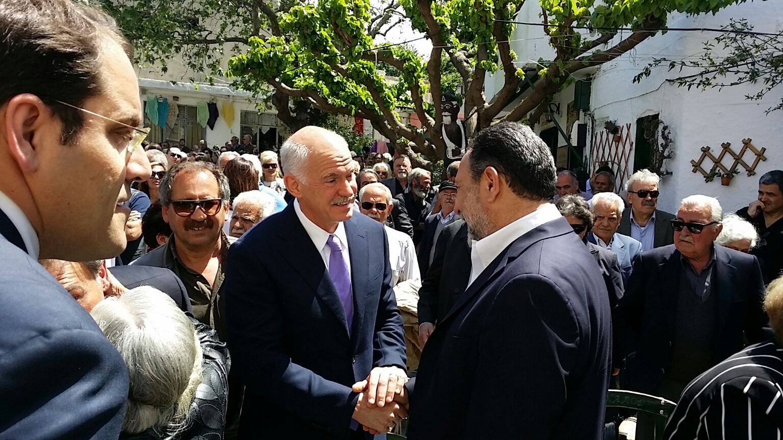 BINTEO-Θερμή υποδοχή για τον Παπανδρέου στα Ανώγεια