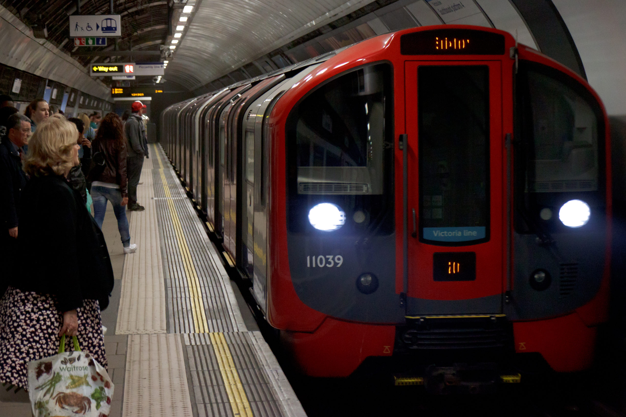 Χάος στο Λονδίνο με την απεργία στο μετρό