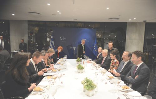 Σφυρίδα, παγωτό μαστίχα και… τσίπουρο