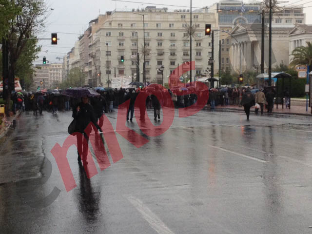 ΦΩΤΟ-Στα Προπύλαια η πορεία