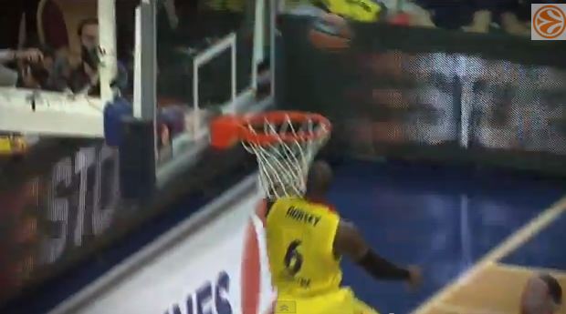 ΒΙΝΤΕΟ-Ο Ντόρσεϊ σβήνει τα φώτα στον Αρόγιο