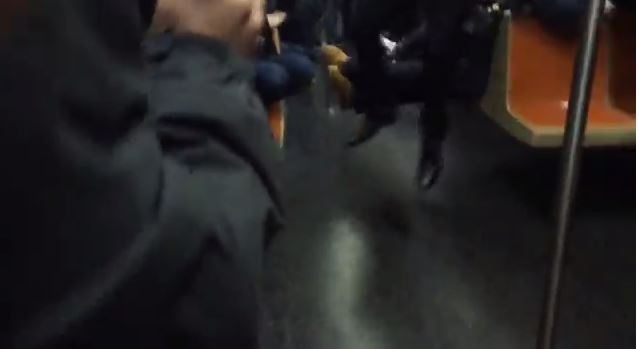 ΒΙΝΤΕΟ-Αρουραίος προκαλεί πανικό στο μετρό της Νέας Υόρκης