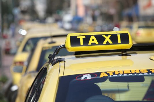 Το ΚΕΕΛΠΝΟ για τον οδηγό ταξί που μετέφερε ασθενή με MERS