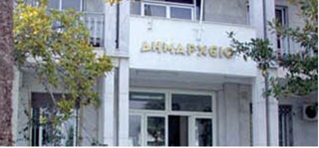 Απειλούσε ότι θα κάψει το δημαρχείο