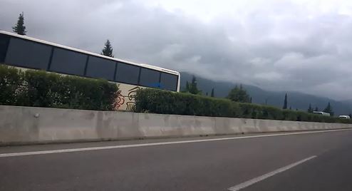 ΒΙΝΤΕΟ-Το κομβόι των πούλμαν που μεταφέρουν οπαδούς του ΠΑΟΚ