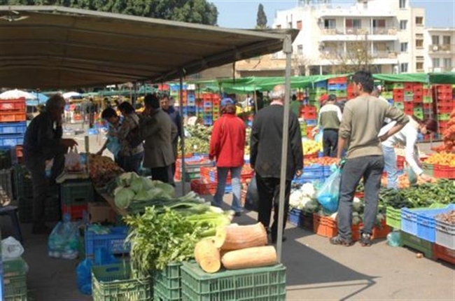 Συνεχίζουν τις κινητοποιήσεις οι παραγωγοί των λαϊκών αγορών