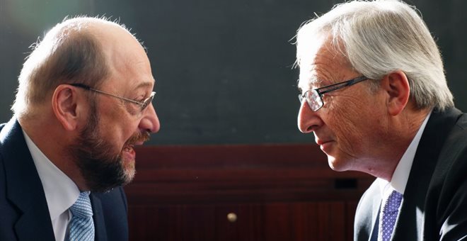 O Σουλτς ενισχύθηκε λόγω αδυναμίας του Γιούνκερ