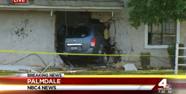 Φορτηγάκι «μπούκαρε» σε σπίτι και σκότωσε μία 16χρονη κοπέλα