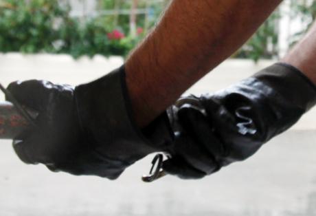 Άδειασαν το ντεπόζιτο φορτηγού