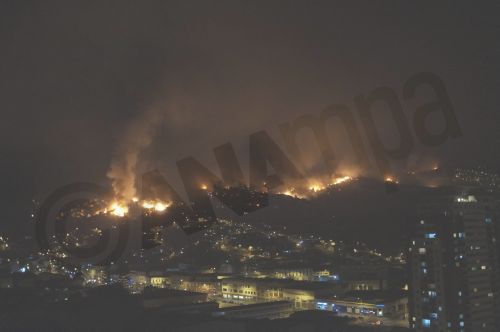 ΦΩΤΟ-Δύο νεκροί από την πυρκαγιά στη Χιλή