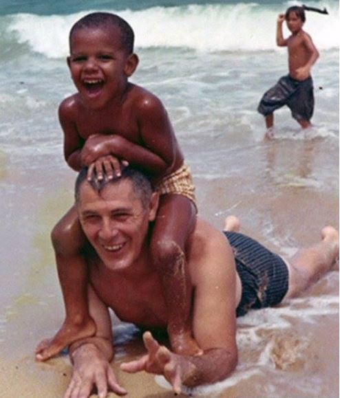 ΦΩΤΟ-Αναγνωρίζετε τον μικρό;