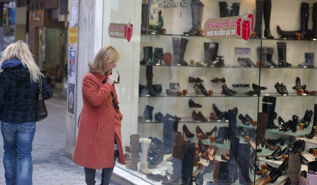 Ανοιχτά τα εμπορικά καταστήματα την Κυριακή