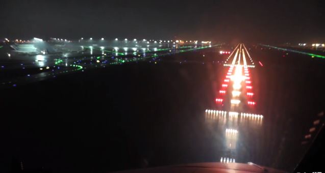 ΒΙΝΤΕΟ-Νυχτερινή προσγείωση στην ομίχλη