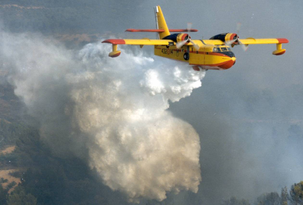 ΒΙΝΤΕΟ- Η πτήση ενός Canadair εν ώρα δράσης
