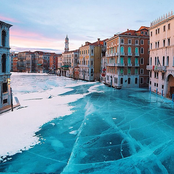 ΦΩΤΟ-Η Βενετία στον… πάγο