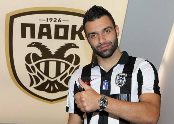 Ο Τζαβέλλας κάλεσε το “100” για τα σοκολατάκια