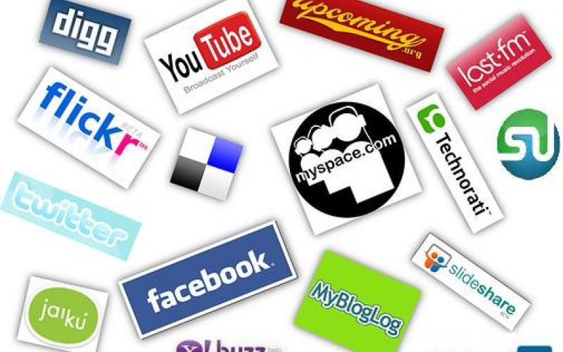 Πόσο χρόνο ξοδεύετε καθημερινά στα social media;