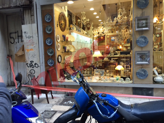 ΦΩΤΟ-Ζημιές σε κατάστημα από την έκρηξη