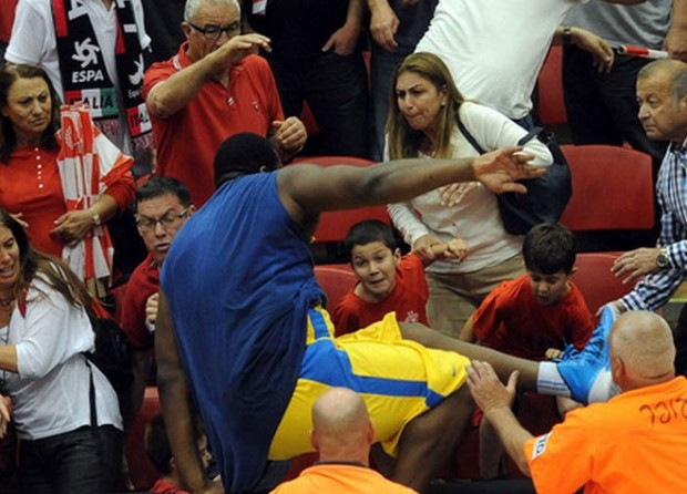 Τιμωρία επ’ αόριστον για τον Σχιορτσανίτη