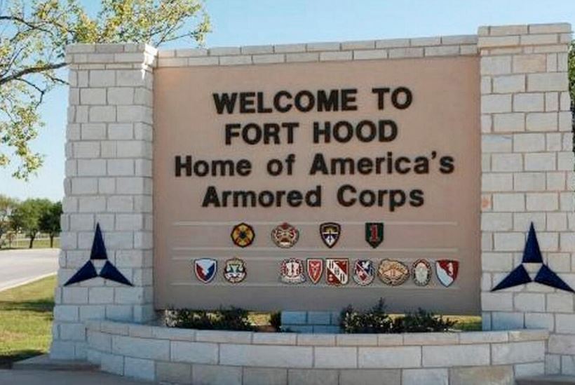 Από κατάθλιψη και μετατραυματικό στρες έπασχε ο δράστης του μακελειού στις ΗΠΑ