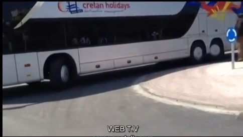 ΒΙΝΤΕΟ- “Τουριστικός” δρόμος … ακατάλληλος για πούλμαν