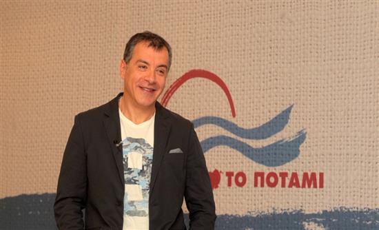 Θεοδωράκης: Είναι φίλη μου η Κούνεβα-Ως εδώ @cocobilly