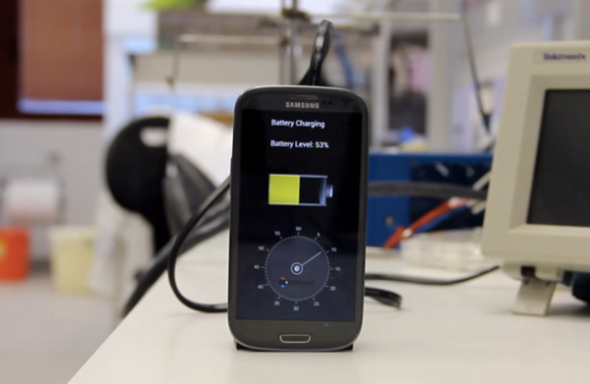 Η μπαταρία κινητού που φορτίζει σε…δευτερόλεπτα