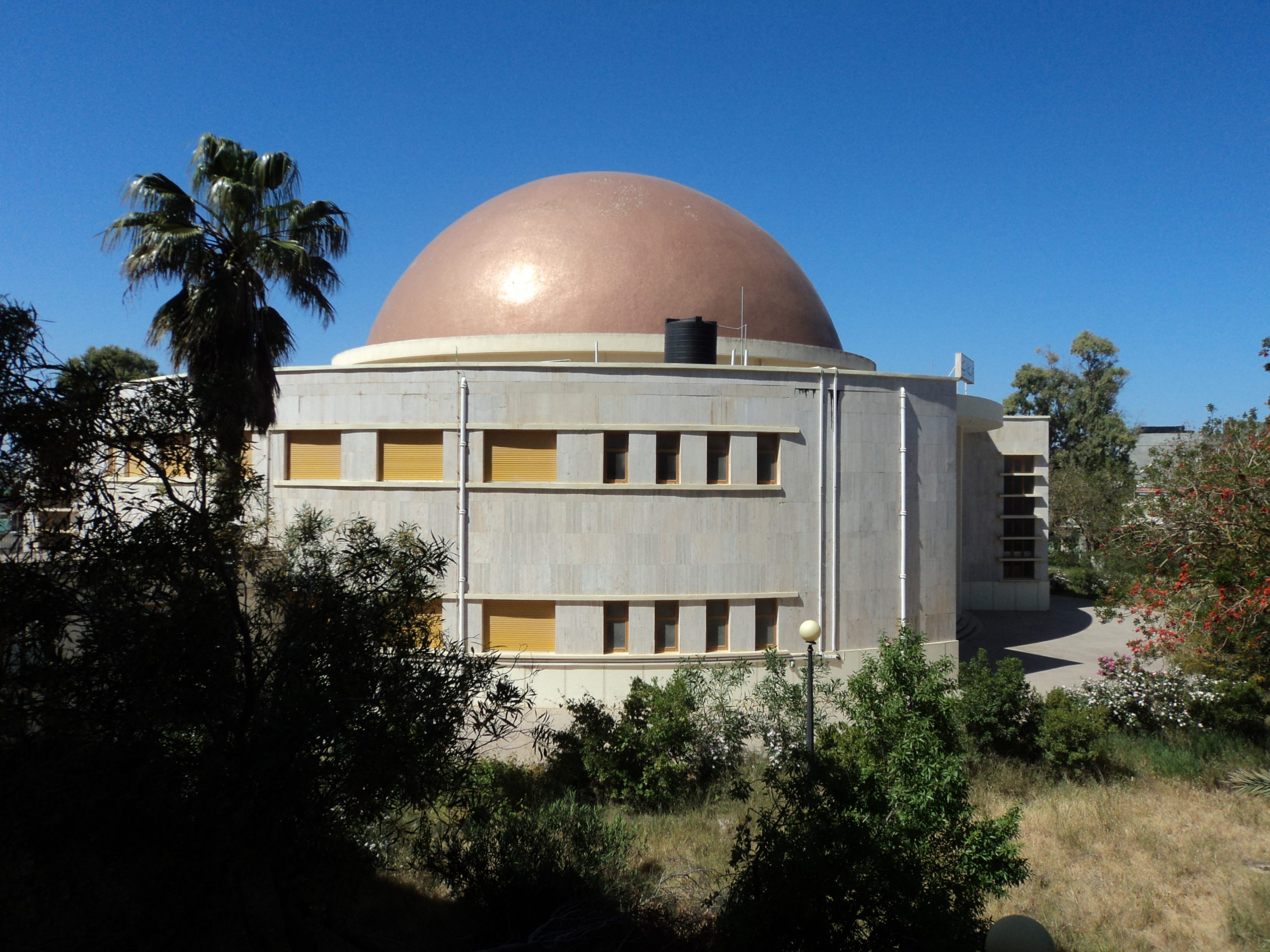Ένοπλοι εισέβαλλαν στο κοινοβούλιο της Λιβύης