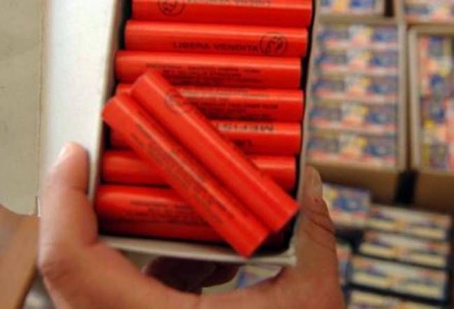 Περιπτεράς με 2.500 κροτίδες στο Διακοπτό