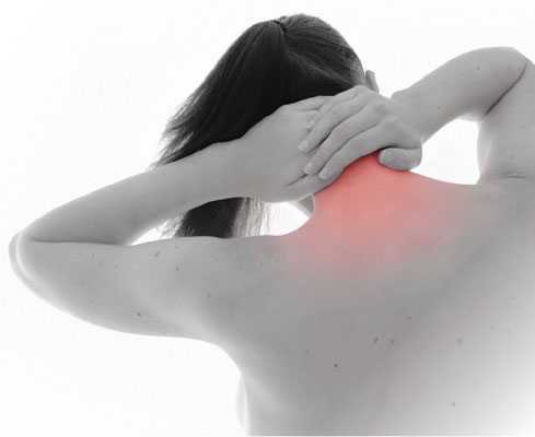 Τι προκαλεί πόνο στον αυχένα και στον ώμο;