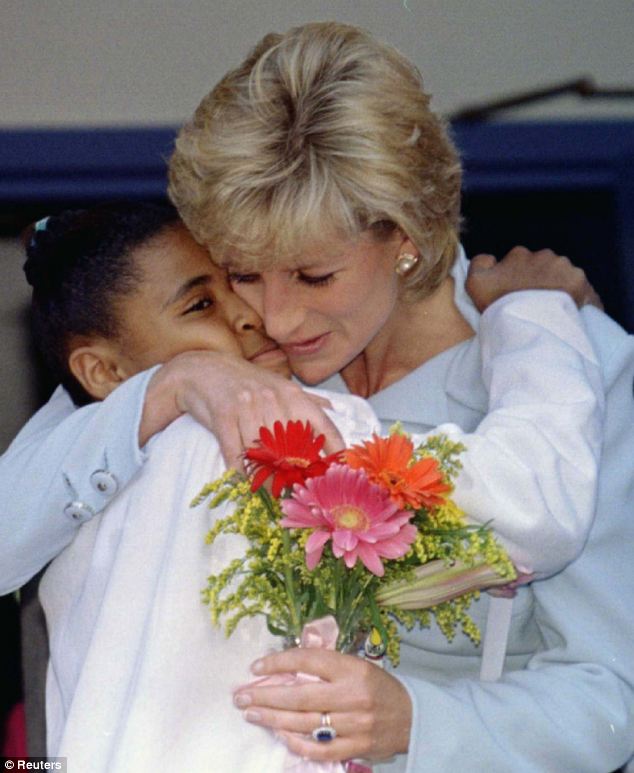 Diana with Alexandria Zoriana, 11, at a hospital in Chicago in 1996. Both woman made children their mission