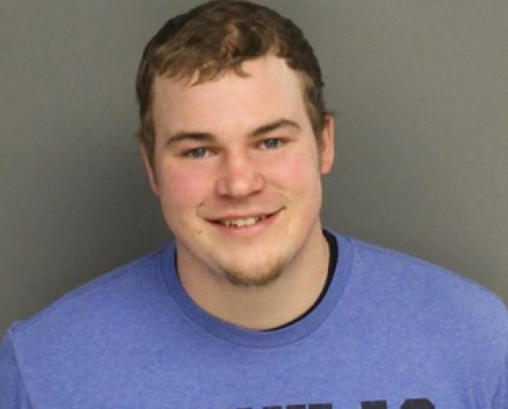 ΦΩΤΟ-Τι έγραφε το t-shirt του μεθυσμένου οδηγού;