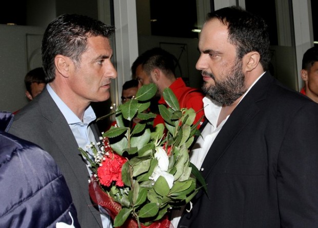 «Μείνε και χτίσε τον ευρωπαίο Ολυμπιακό»