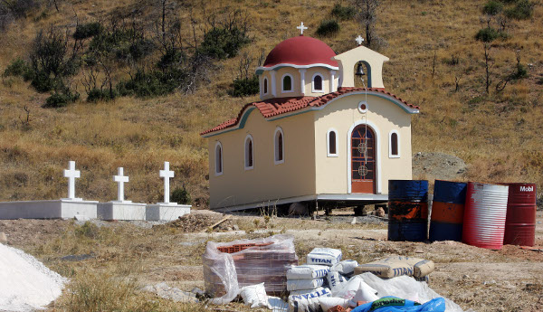 Παράνομο το νεκροταφείο Γλυφάδας