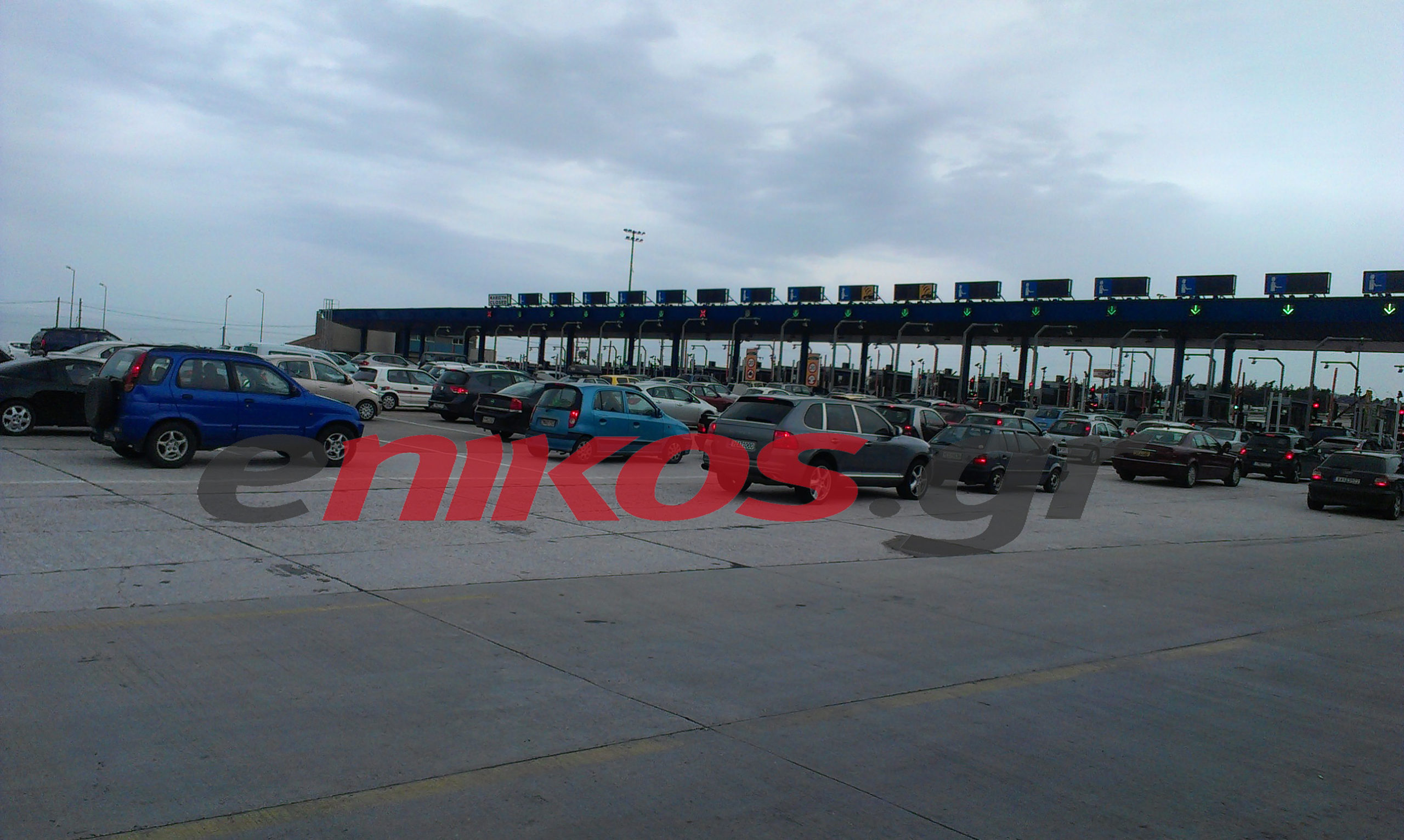 ΦΩΤΟ-Η κίνηση στα διόδια των Αφιδνών