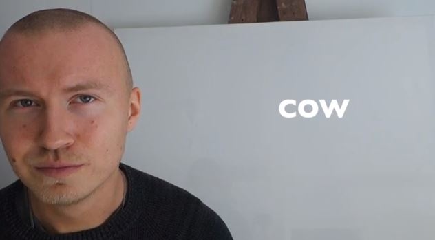 Βίντεο-Άντρας μιμείται με ακρίβεια 30 ζώα