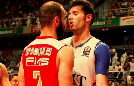 BINTEO-To σκληρό φάουλ του Ρούντι στον Σπανούλη