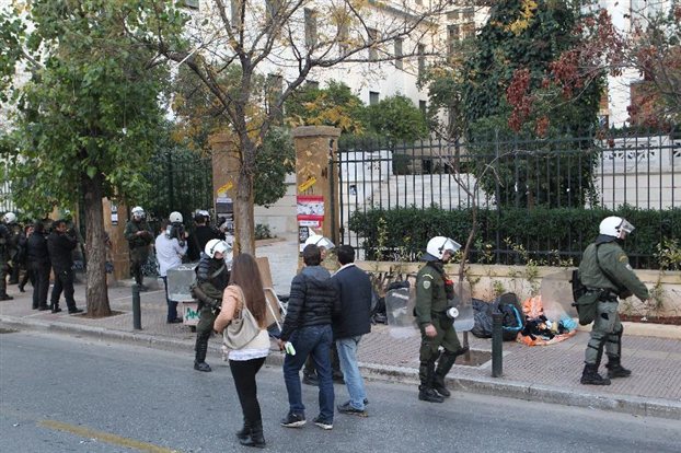 ΤΩΡΑ-Επεισόδια στην ΑΣΟΕΕ