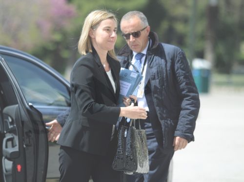 “Να καθίσουν στο ίδιο τραπέζι Ρωσία-Ουκρανία”