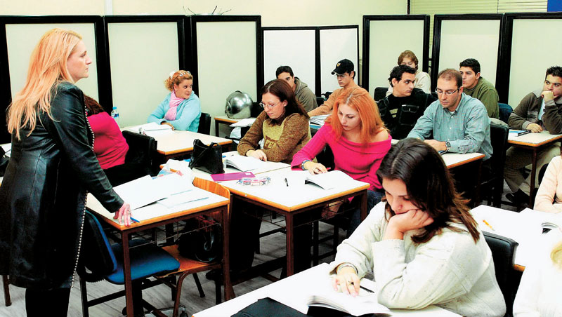 ΟΑΕΔ: Πρόγραμμα μαθητείας για 12.000 μαθητές