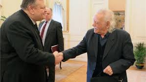 Ο Γλέζος ευχαρίστησε τον Βενιζέλο