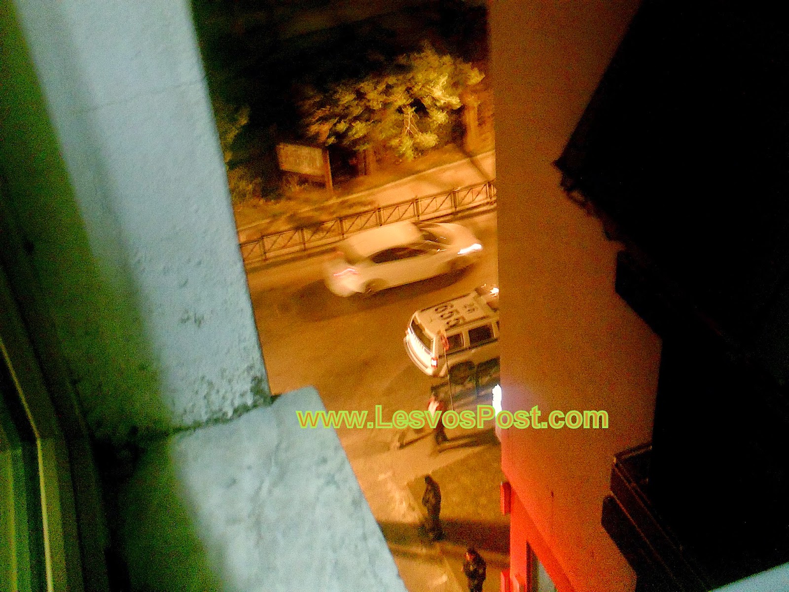 ΦΩΤΟ-Μικρής έντασης επεισόδια ανάμεσα σε οπαδούς του ΠΑΟΚ και του Ολυμπιακού στη Μυτιλήνη