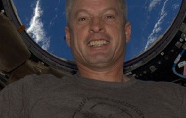 ΦΩΤΟ-Η πρώτη selfie από το διάστημα
