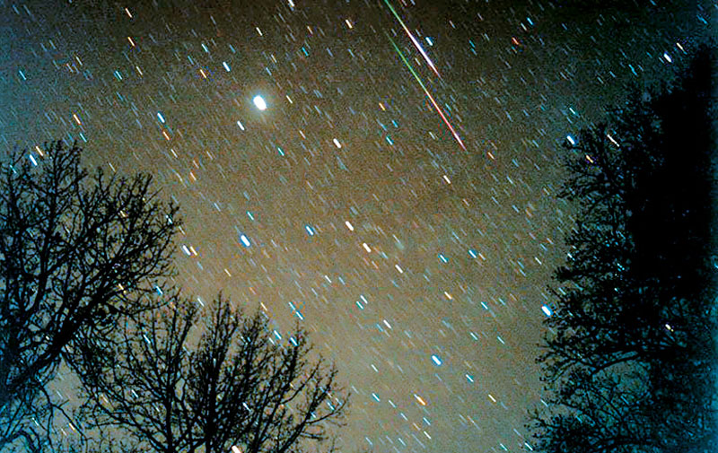 Κορυφώνεται η βροχή των Λυρίδων