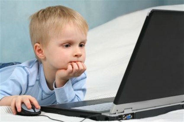 Μύθος ότι το διαδίκτυο κάνει κακό στα παιδιά