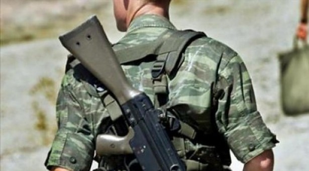 Δύο στρατιώτες τραυματίστηκαν από χειροβομβίδα