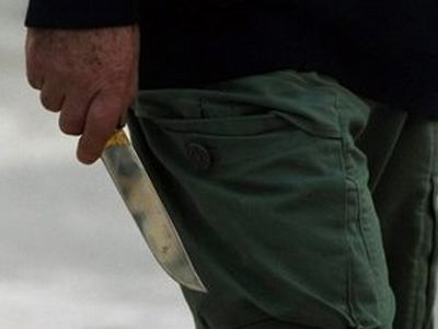 Τεμάχισε τη γυναίκα και τα παιδιά του