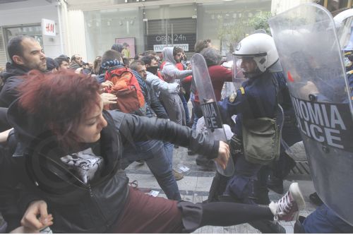 ΒΙΝΤΕΟ-Τα χημικά των ΜΑΤ στην Ερμού