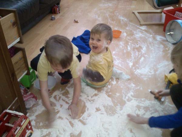 perierga.gr - Παιδιά κάνουν απίθανες σκανδαλιές!